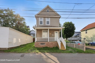 438 N Decker Ct, Scranton, PA 18504