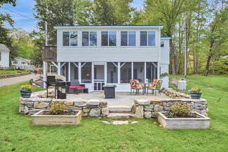 153 Memorial Dr, Winthrop, ME 04364