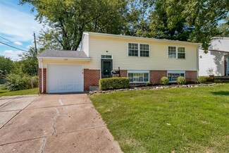 1120 Saint Anthony Ln, Florissant, MO 63033