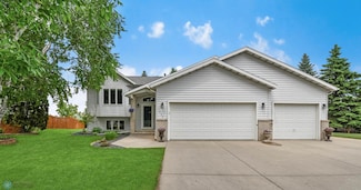 1436 12th Street Ct, West Fargo, ND 58078