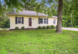 931 Barberry Ln, Evansville, IN 47710