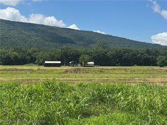 8325 W Harmony Rd, Hartford, AR 72938