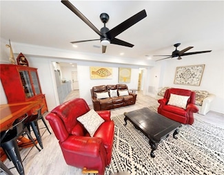 318 Sandcastle Ln, Saint Simons Island, GA 31522
