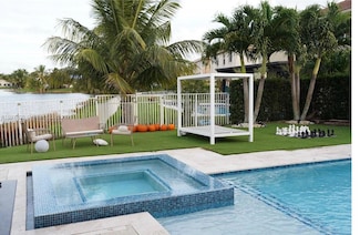465 SW 205th Ave, Pembroke Pines, FL 33029