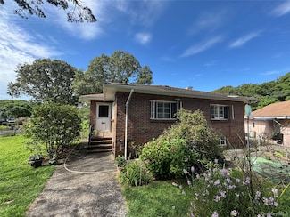 4 Olive Ln, Shirley, NY 11967