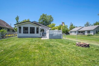 9876 N Lincoln Rd, Syracuse, IN 46567