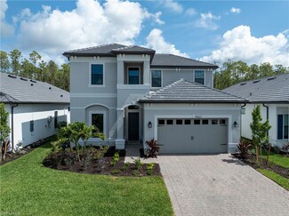 9557 Caymas St, Naples, FL 34114