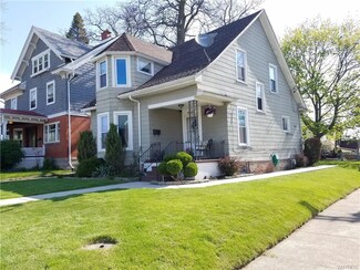 4205 McKoon Ave, Niagara Falls, NY 14305