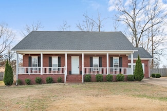 15 Salem Ln, Lawrenceburg, TN 38464