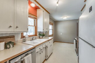 7032 Jersey Ave N, Brooklyn Park, MN 55428