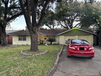 8935 Altamont Dr, Houston, TX 77074