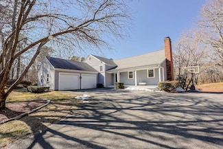 285 Quaker Meetinghouse Rd, Sandwich, MA 02537