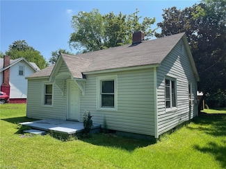 100 Carr St, Thomasville, NC 27360