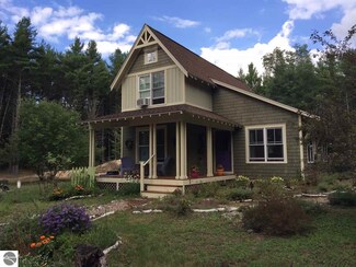 9822 W Windsong Dr, Empire, MI 49630