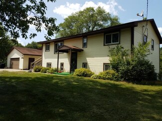 18260 Crocus St NW, Cedar, MN 55011