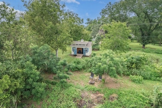 516 North St, Columbus, TX 78934