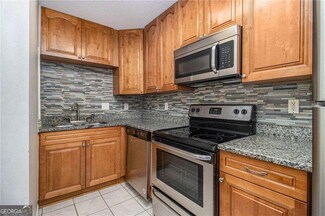 3599 Woodbriar Cir Unit E, Tucker, GA 30084