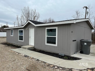 408 S Main St, Homedale, ID 83628