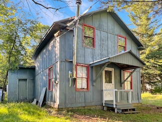 6049 Arnold Pond Rd, North Franklin, ME 04936