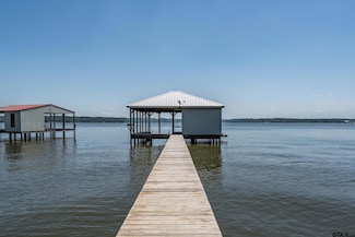 1067 Beachside Dr, Chandler, TX 75758