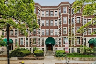 380 Riverway Unit 8, Boston, MA 02115