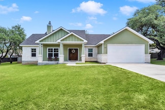 113 Winding Oak Dr, Johnson City, TX 78636