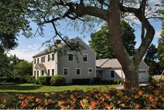 56 High St, South Dartmouth, MA 02748