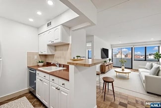 1600 Center Ave Unit 7D, Fort Lee, NJ 07024