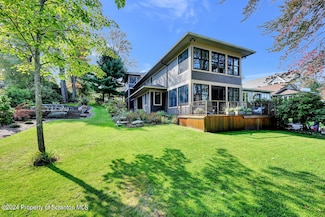 134 Sunset Ave, Greenfield Township, PA 18407