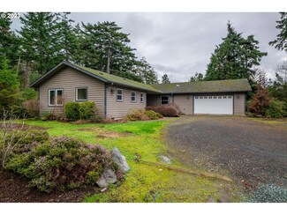 88026 Daisy Ln, Bandon, OR 97411