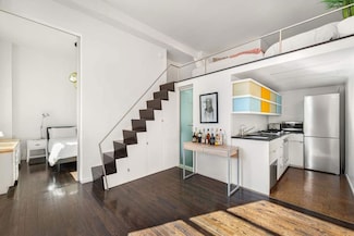 250 Mercer St Unit D-401, New York, NY 10012