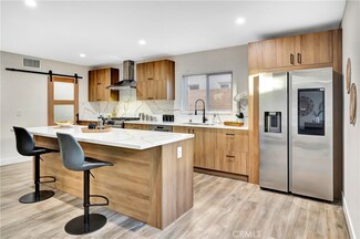 11746 Hartsook St, Valley Village, CA 91607