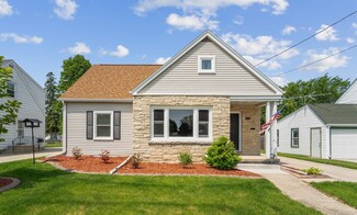 933 Higgins Ave, Neenah, WI 54956