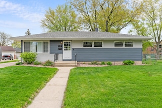 107 Crestview St, Crown Point, IN 46307