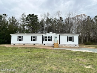 106 S Highland Ct, Holly Ridge, NC 28445