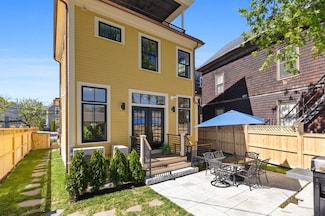 142 Amory St Unit 2, Cambridge, MA 02139