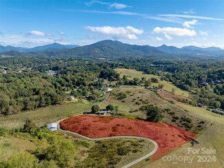 000 Belmont Dr, Clyde, NC 28721