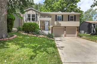 12604 S Locust St, Olathe, KS 66062