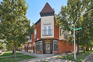 3921 W Huron St Unit 7, Chicago, IL 60624