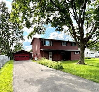 6473 Wembridge Dr, East Syracuse, NY 13057