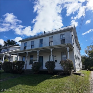 224/226/226 1/2 E Main St, Saint Clairsville, OH 43950