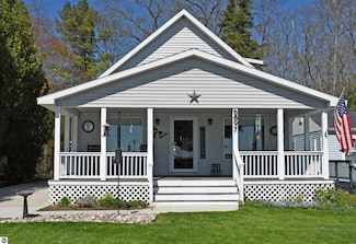 6897 N Us Highway 23, Oscoda, MI 48750
