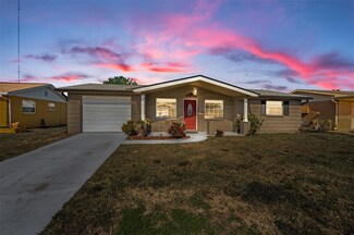 3055 Holiday Lake Dr, Holiday, FL 34691