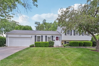 1430 Yorkshire Ln, Schaumburg, IL 60194