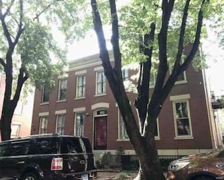 912 Rutger St, Saint Louis, MO 63104