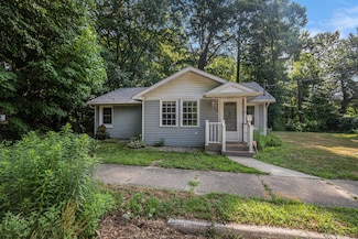555 Prospect St, South Haven, MI 49090