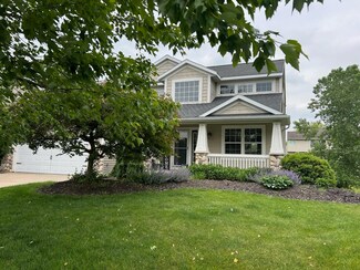 7677 Thornapple Club Dr SE Unit 33, Ada, MI 49301