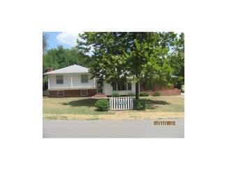 6729 Sycamore Ave, Kansas City, MO 64133