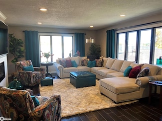 201 E Mcgregor St Unit 5, Algona, IA 50511