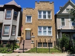 4832 W Harrison St, Chicago, IL 60644